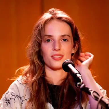 Maya Hawke profile photo