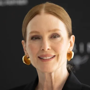 Julianne Moore profile photo