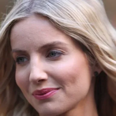 Annabelle Wallis profile photo