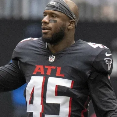 Deion Jones profile photo