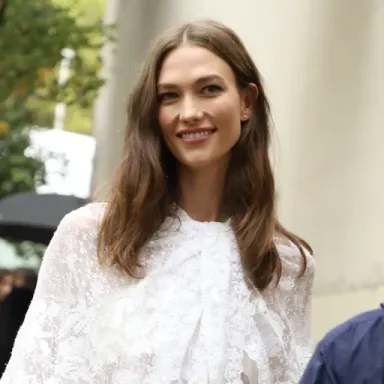 Karlie Kloss profile photo