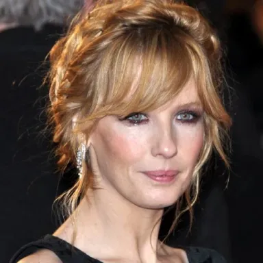 Kelly Reilly profile photo