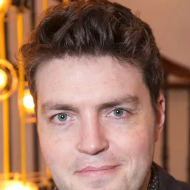 Tom Burke (actor) profile photo