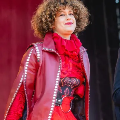 Régine Chassagne profile photo
