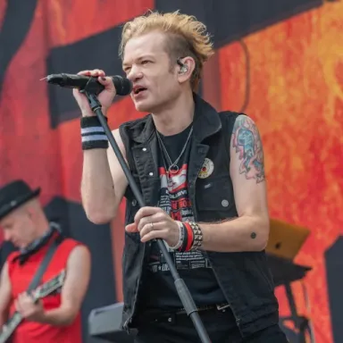 Deryck Whibley profile photo