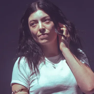 Lorde profile photo