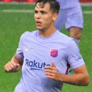Nico González (footballer, born 2002) profile photo