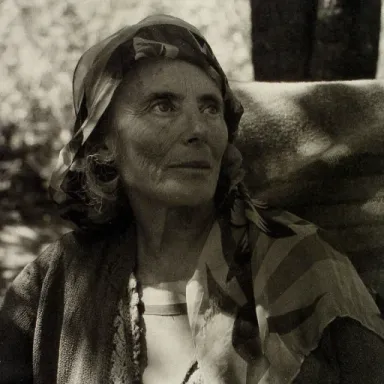 Ella Young profile photo