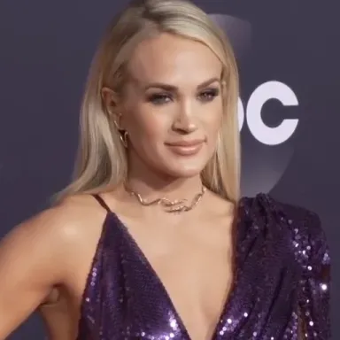 Carrie Underwood profile photo
