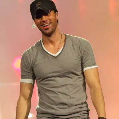 Enrique Iglesias profile photo