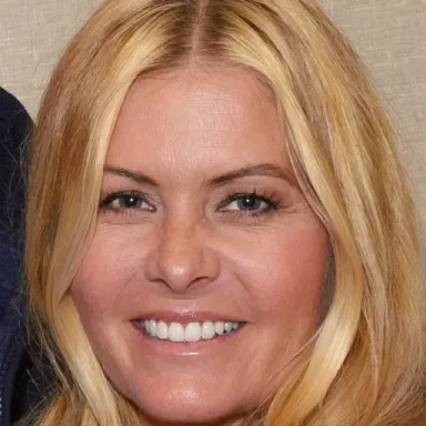 Nicole Eggert profile photo