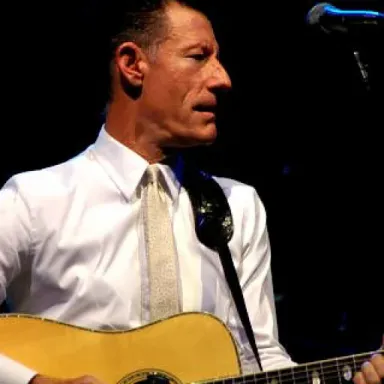 Lyle Lovett profile photo