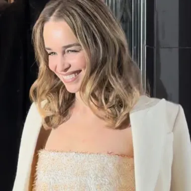Emilia Clarke profile photo