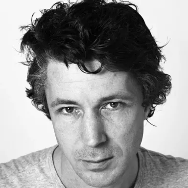 Aidan Gillen profile photo