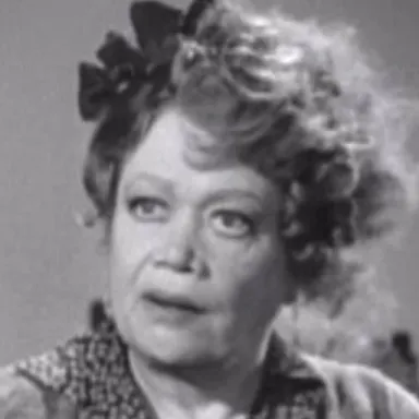 Esther Howard profile photo