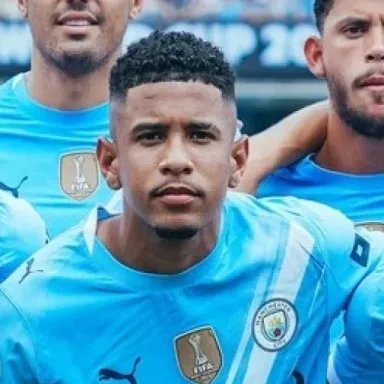 Sávio (footballer, born 2004) profile photo