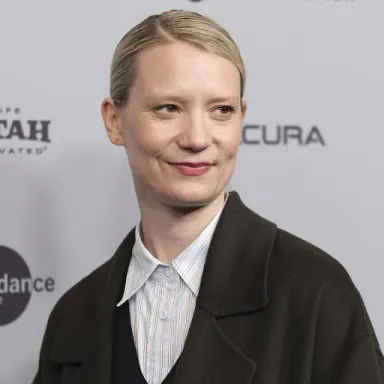 Mia Wasikowska profile photo