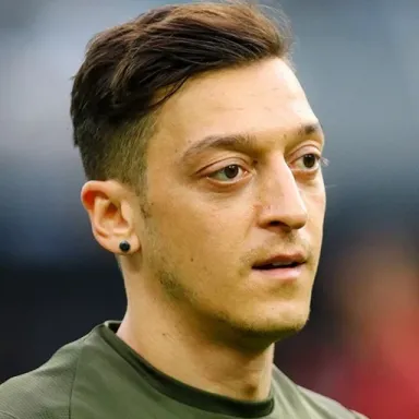 Mesut Özil profile photo