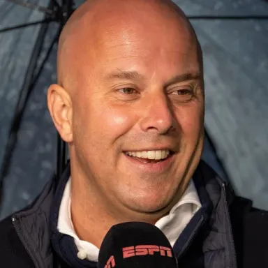 Arne Slot profile photo