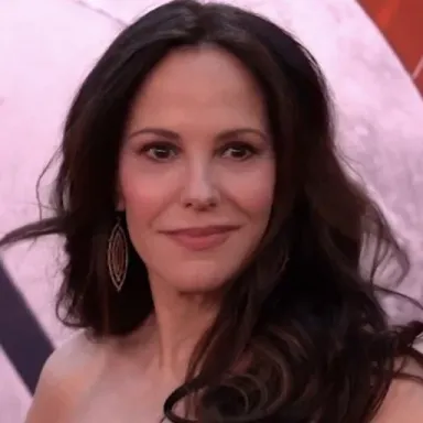Mary-Louise Parker profile photo
