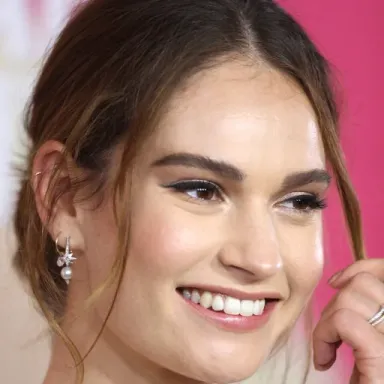 Lily James profile photo