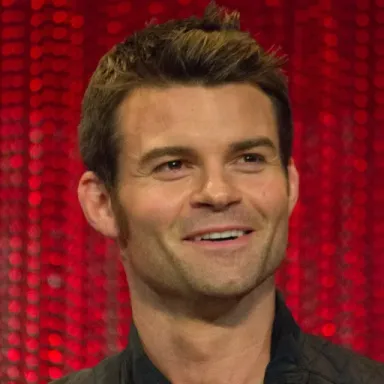 Daniel Gillies profile photo
