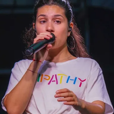 Alessia Cara profile photo