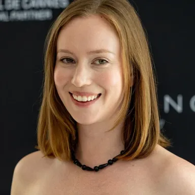 Hannah Einbinder profile photo