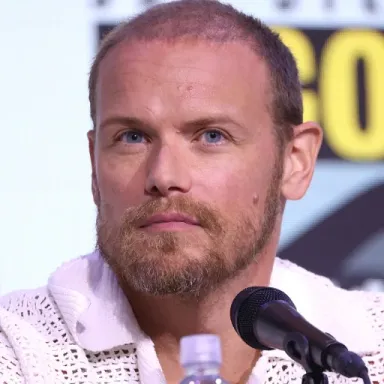Sam Heughan profile photo