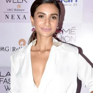 Patralekha profile photo