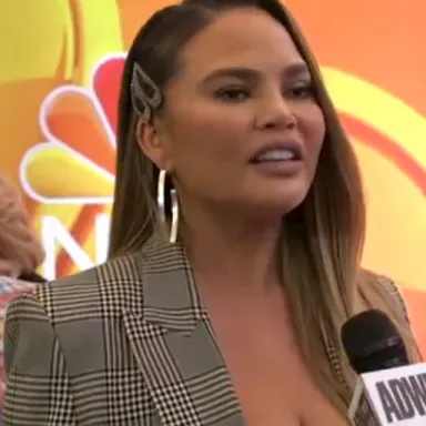 Chrissy Teigen profile photo