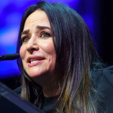 Pamela Adlon profile photo