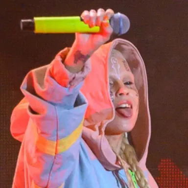 Yolandi Visser profile photo