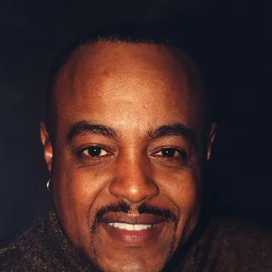 Peabo Bryson profile photo