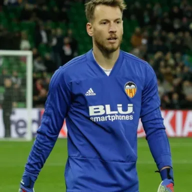 Neto (footballer, born 1989) profile photo