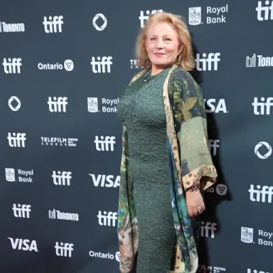Elizabeth Saunders profile photo