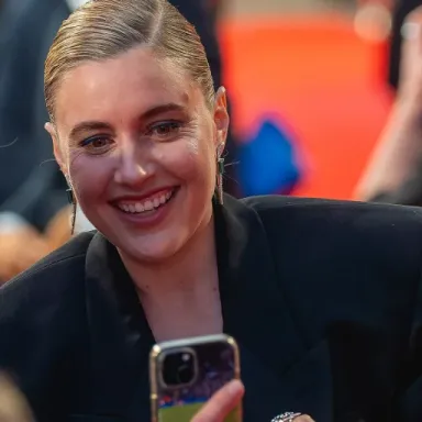 Greta Gerwig profile photo