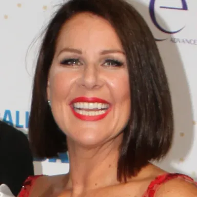 Julia Morris profile photo