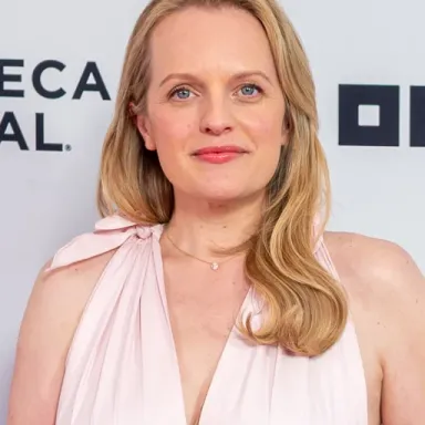 Elisabeth Moss profile photo