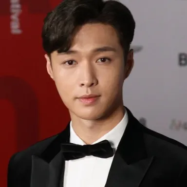 Lay Zhang profile photo