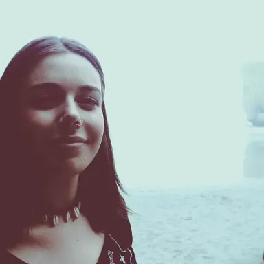 Tunnel Girl profile photo