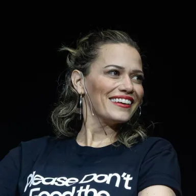 Bethany Joy Lenz profile photo