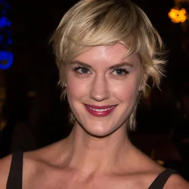Lauren Lee Smith profile photo