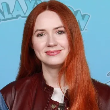 Karen Gillan profile photo