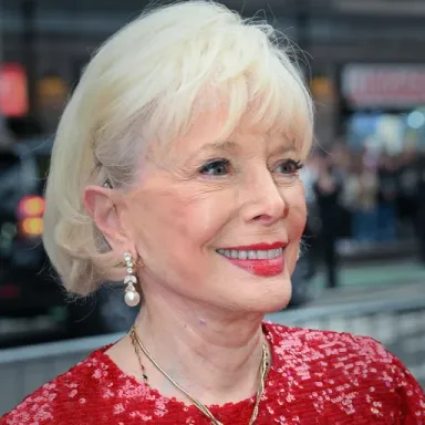 Lesley Stahl profile photo