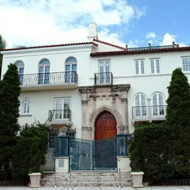 Gianni Versace profile photo