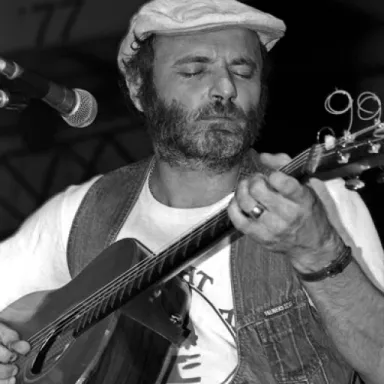 Michael Chapman (singer) profile photo