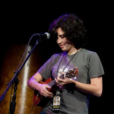 Molly Lewis (ukulele player) profile photo
