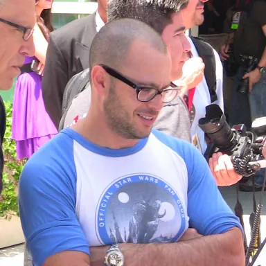 Damon Lindelof profile photo