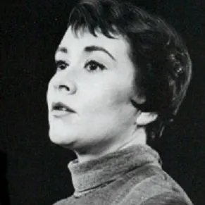 Joan Plowright profile photo